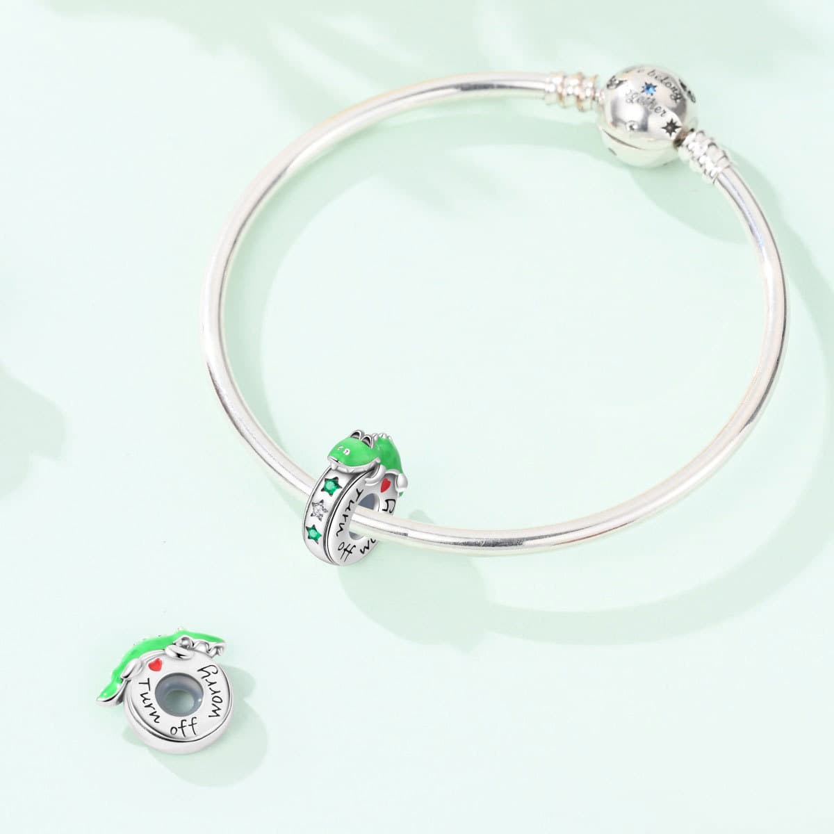 Alligator charm, detail image 2