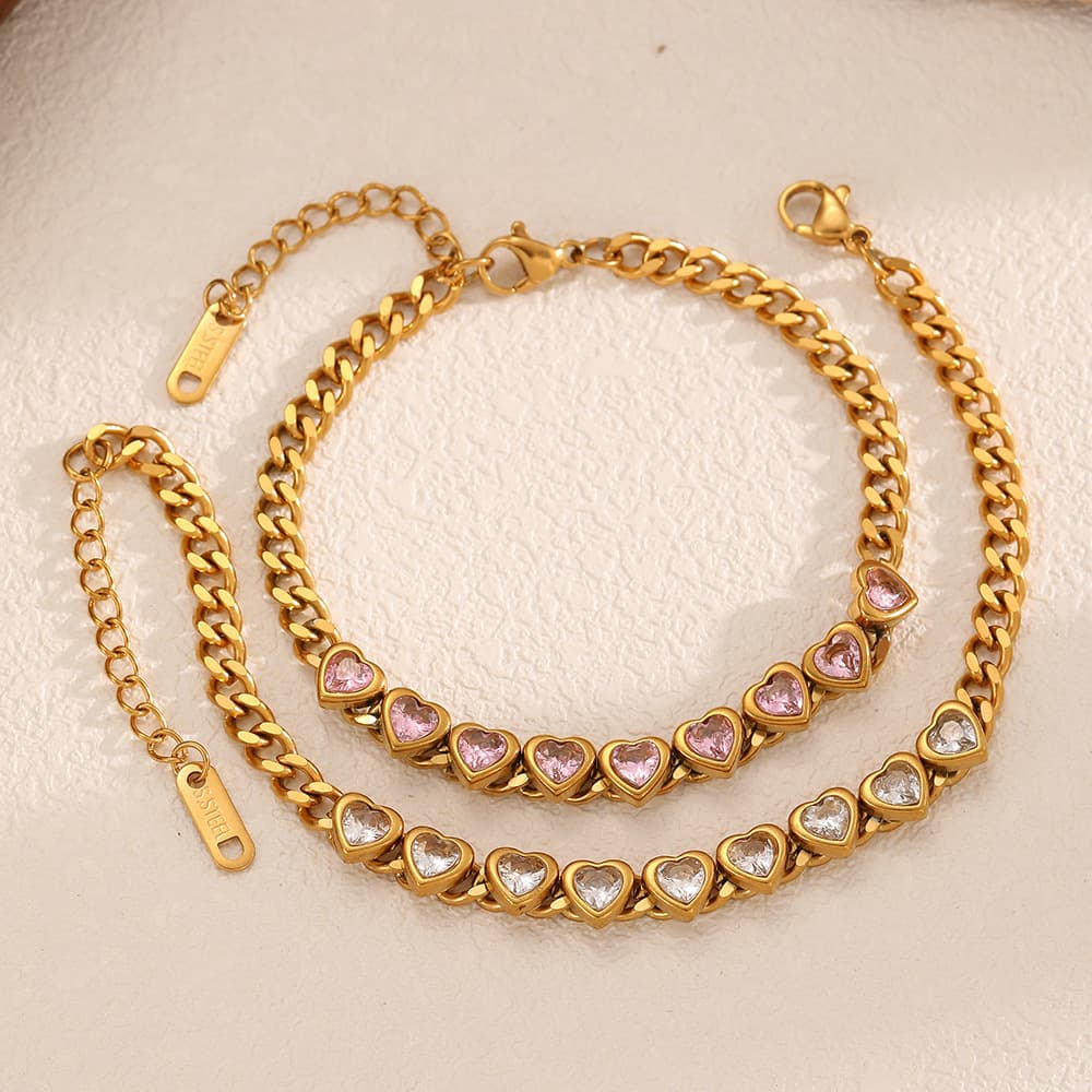 Luxury tennis chain bracelet with diamond-encrusted heart pendant, 18k gold plated and set with cubic zirconia., detail image 2