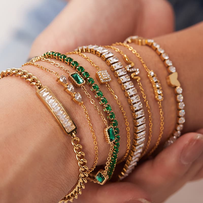 New titanium steel bracelet, 18K gold plated stainless steel bracelet inlaid with cubic zirconia., detail image 2