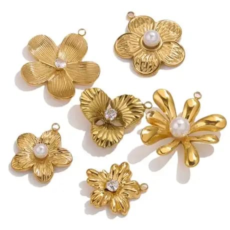 Flower charm bracelet idea