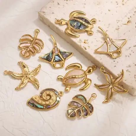 Beach charm bracelet idea with starfish and ocean charms