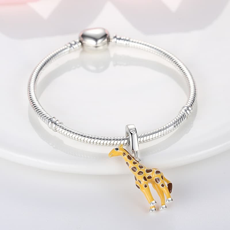 Giraffe Charm, detail image 2