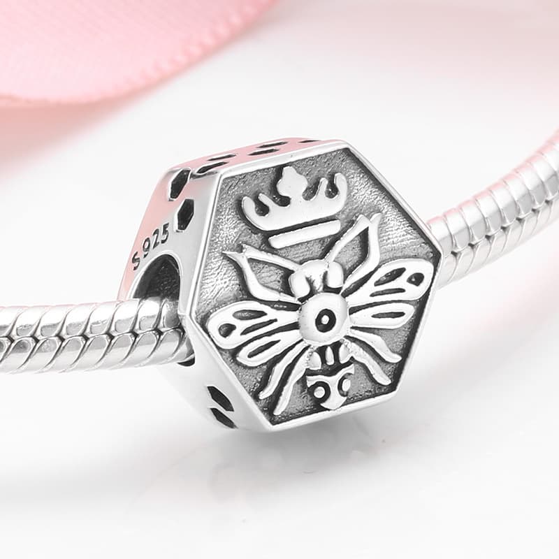 Sterling Silver Bee Bead, detail image 2