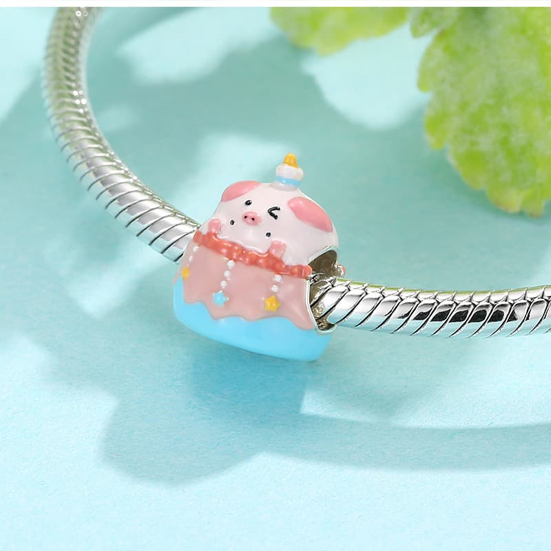 Cute Pig Birthday Cake Charm, detail image 2