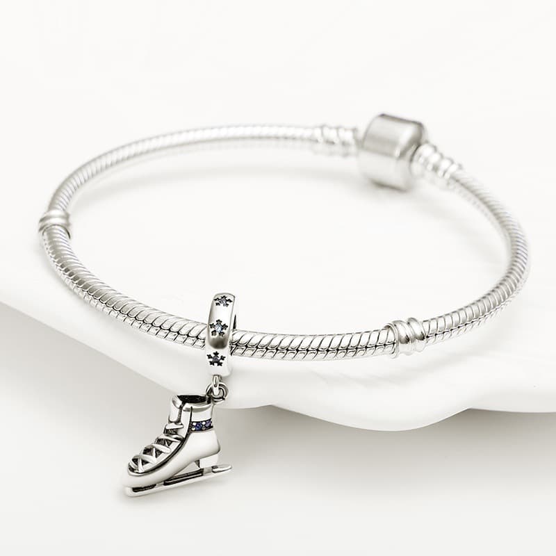 Ice skate charm, detail image 2