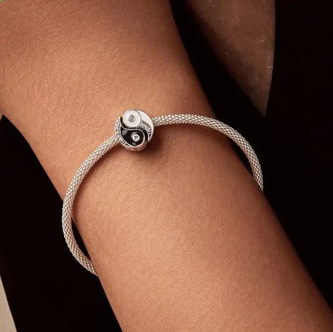 Yin and yang pandora, detail image 2