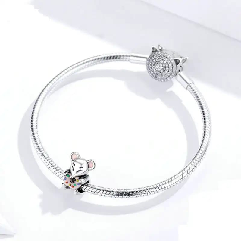 Mouse charm, detail image 2