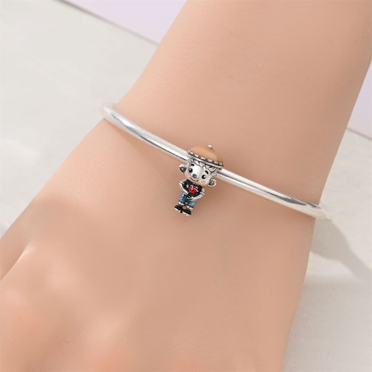 Little boy charm, detail image 2