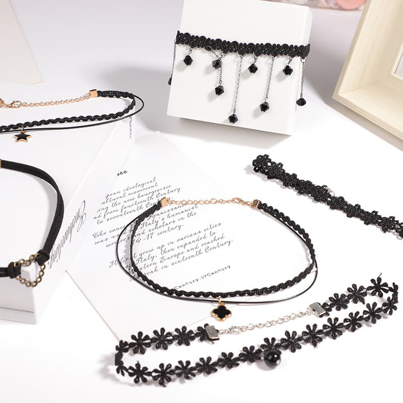 Classic and simple lace necklace, detail image 2
