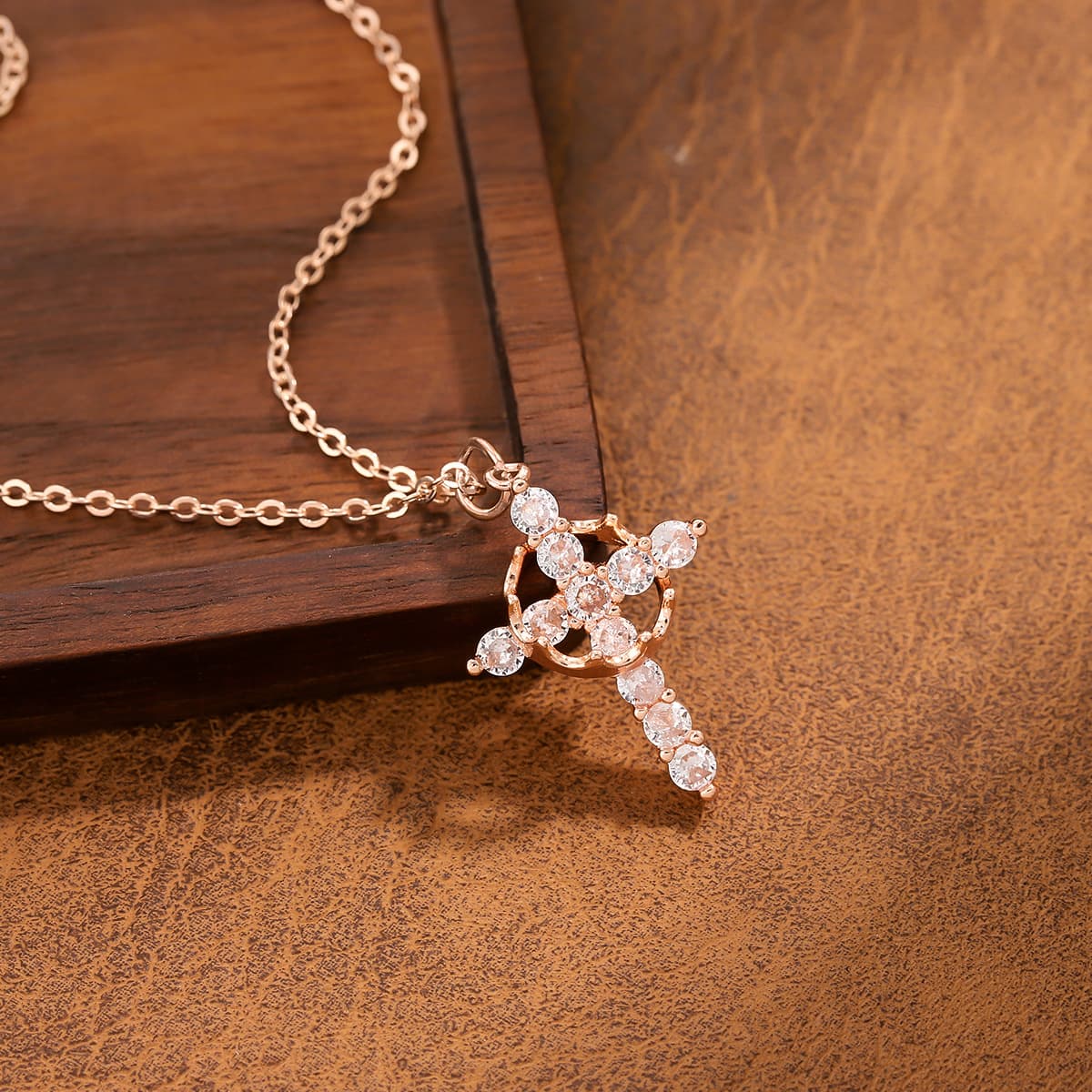 Creative and unique titanium steel and zircon cross pendant necklace, detail image 2