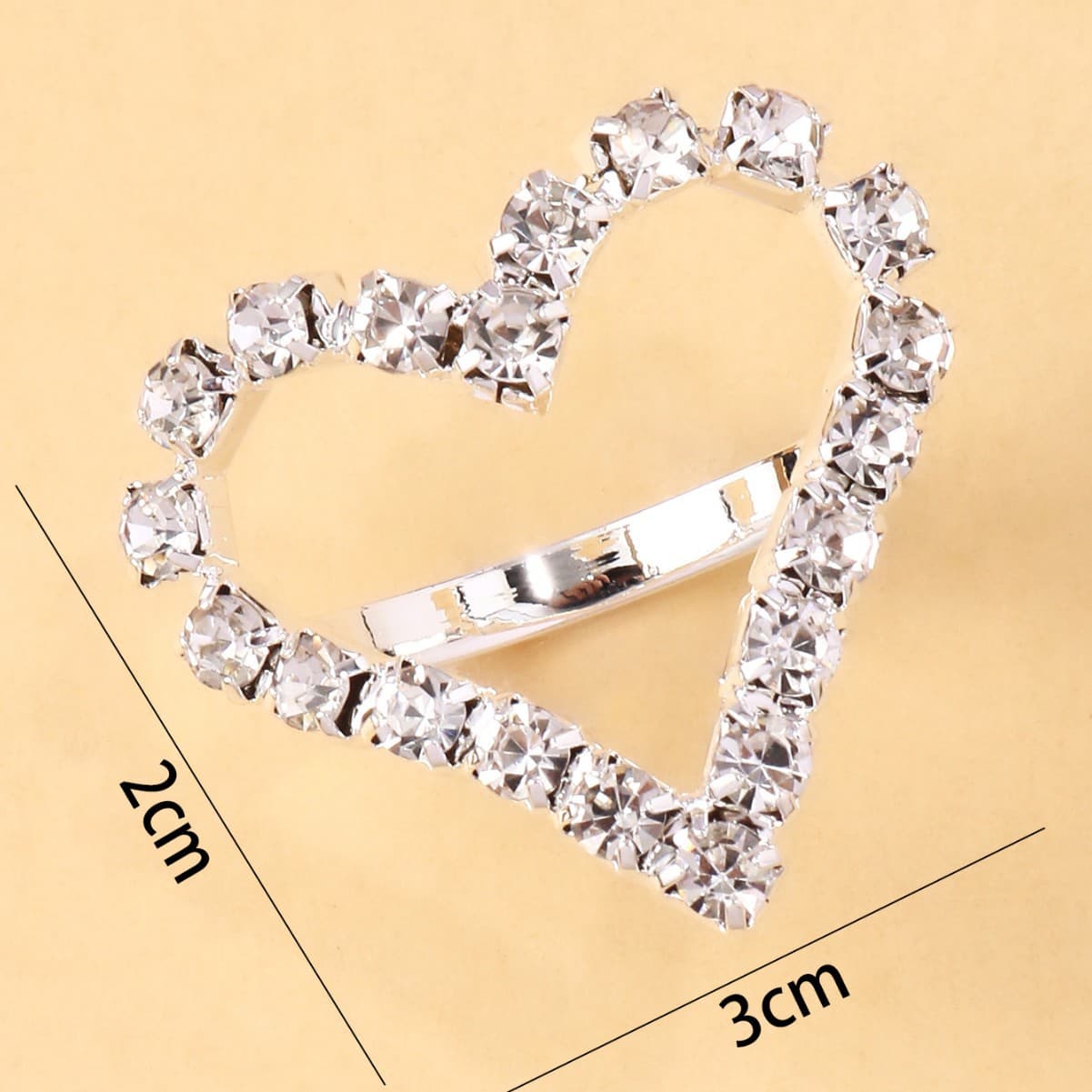 Heart-shaped rhinestone toe ring, elegant and stylish, perfect for parties and dances., detail image 2